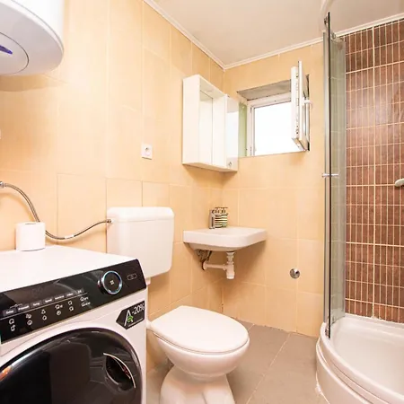 Apartment Kala *