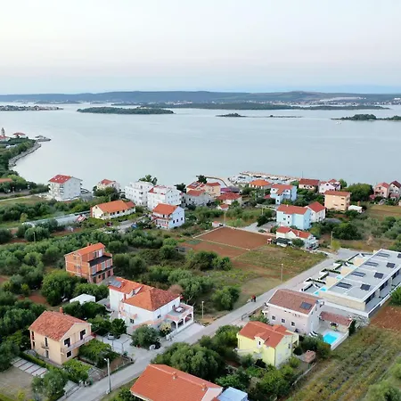 Apartment Kala *