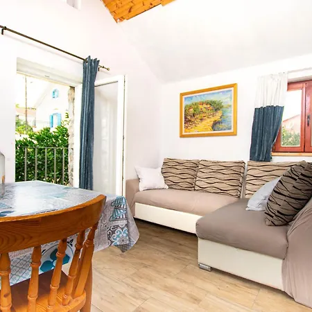 Apartment Kala *